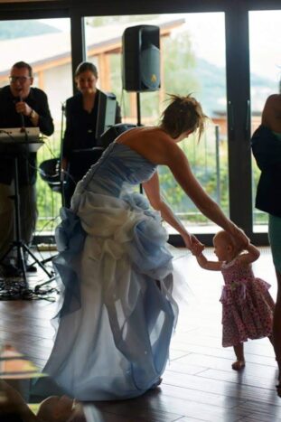Sposa con la bambina