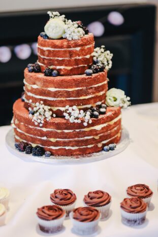 Naked cake
