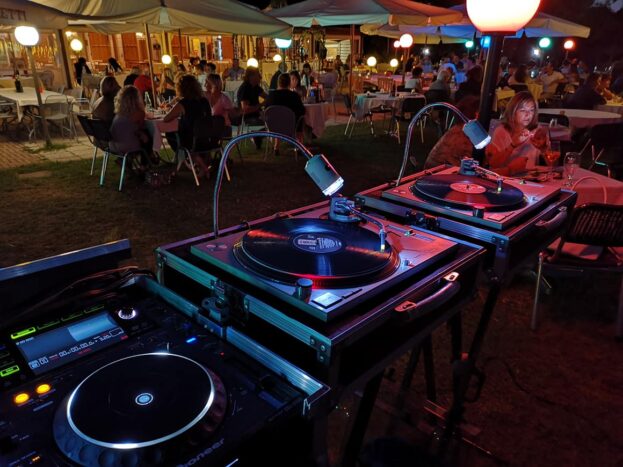dj ramiro con il vinile