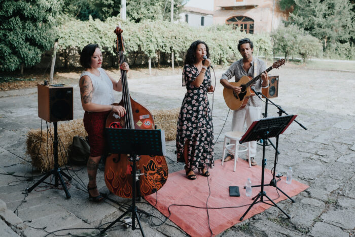 Lola & Mr. Be Trio