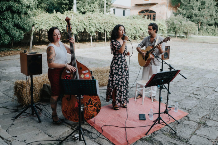 Lola & Mr. Be Trio