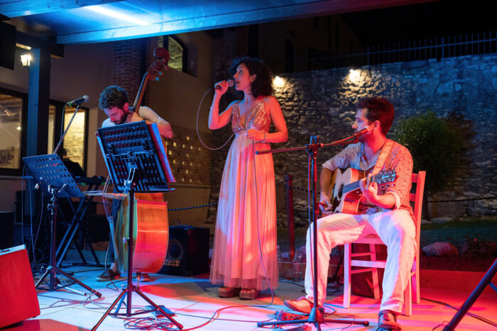Lola & Mr. Be Trio