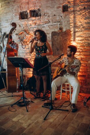 Lola & Mr. Be Trio