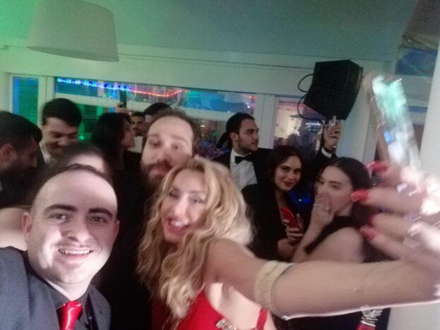 Live Hollywood Party