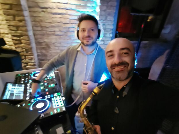 Dj and sax
