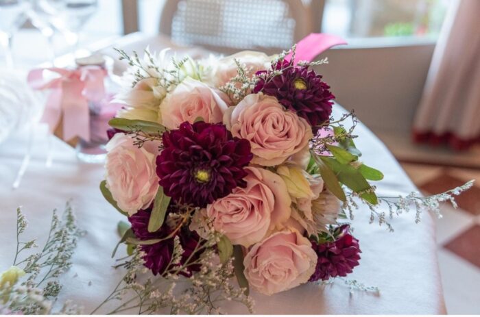 Bouquet sposa con dalie bordea