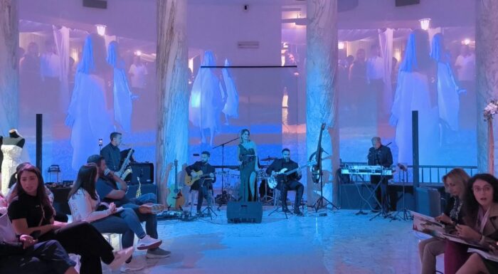AVA2 BAND