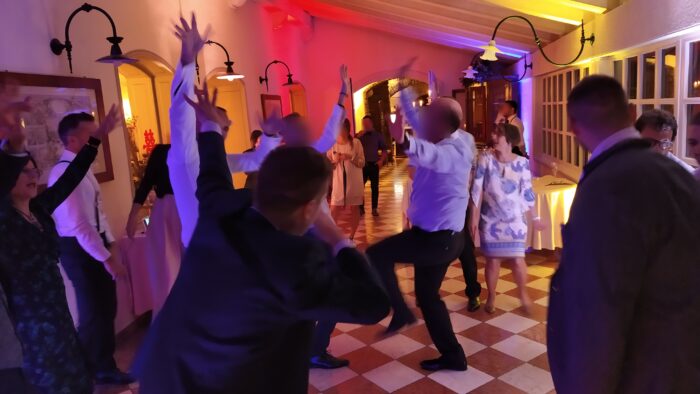 e festa sia !