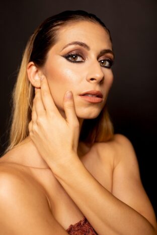GLAMOUR