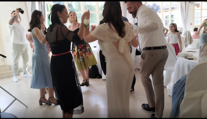 BALLO DI GRUPPO DEGLI SPOSI