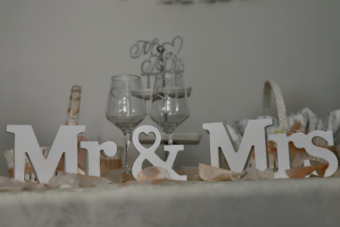 Mr & Mrs