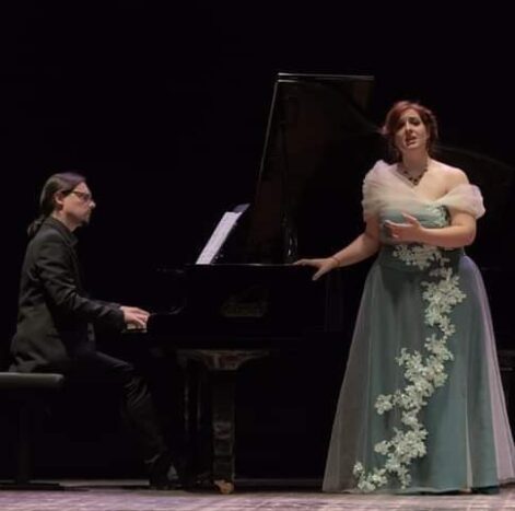 Opera Dancing 