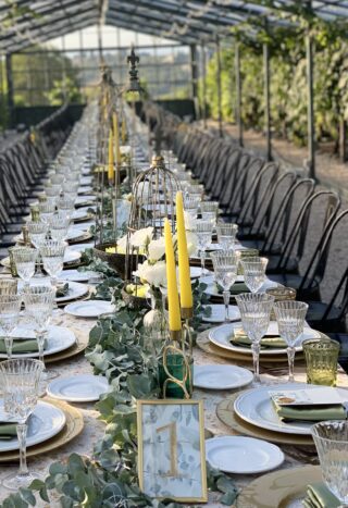 Tavolo imperiale in giallo