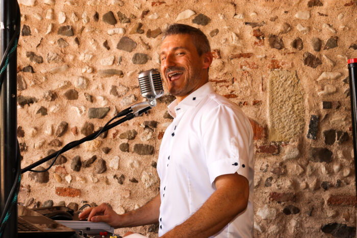 cantando