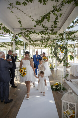ingresso damigelle e sposi