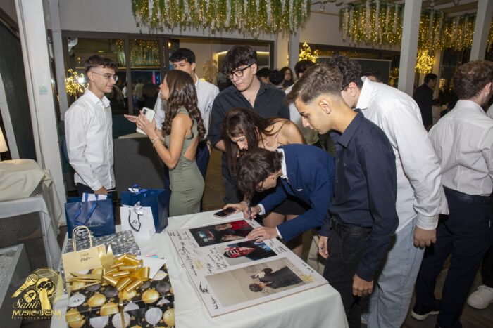 lascia un ricordo firmando