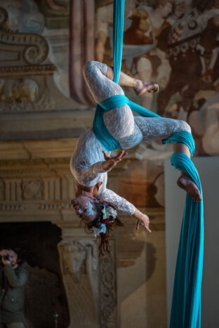 performances di danza aerea