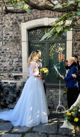 Gabriella Ferrari celebrante