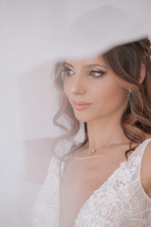 ritratto sposa con velo