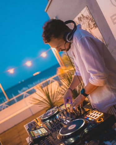 Manteck DJ