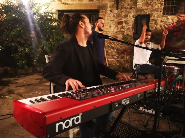 live band