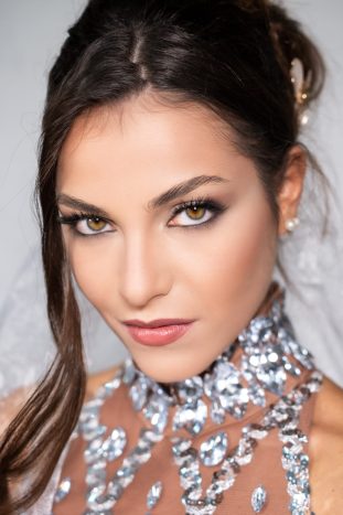 Claudia Make Up