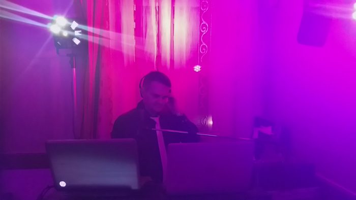 DJ SET