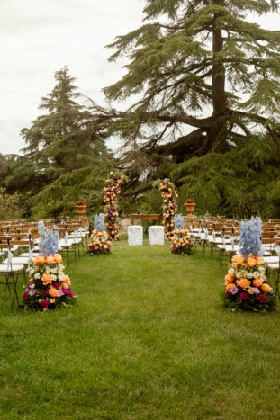 Arco di fiori colorao