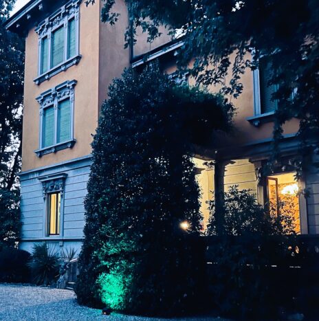 villa di sera